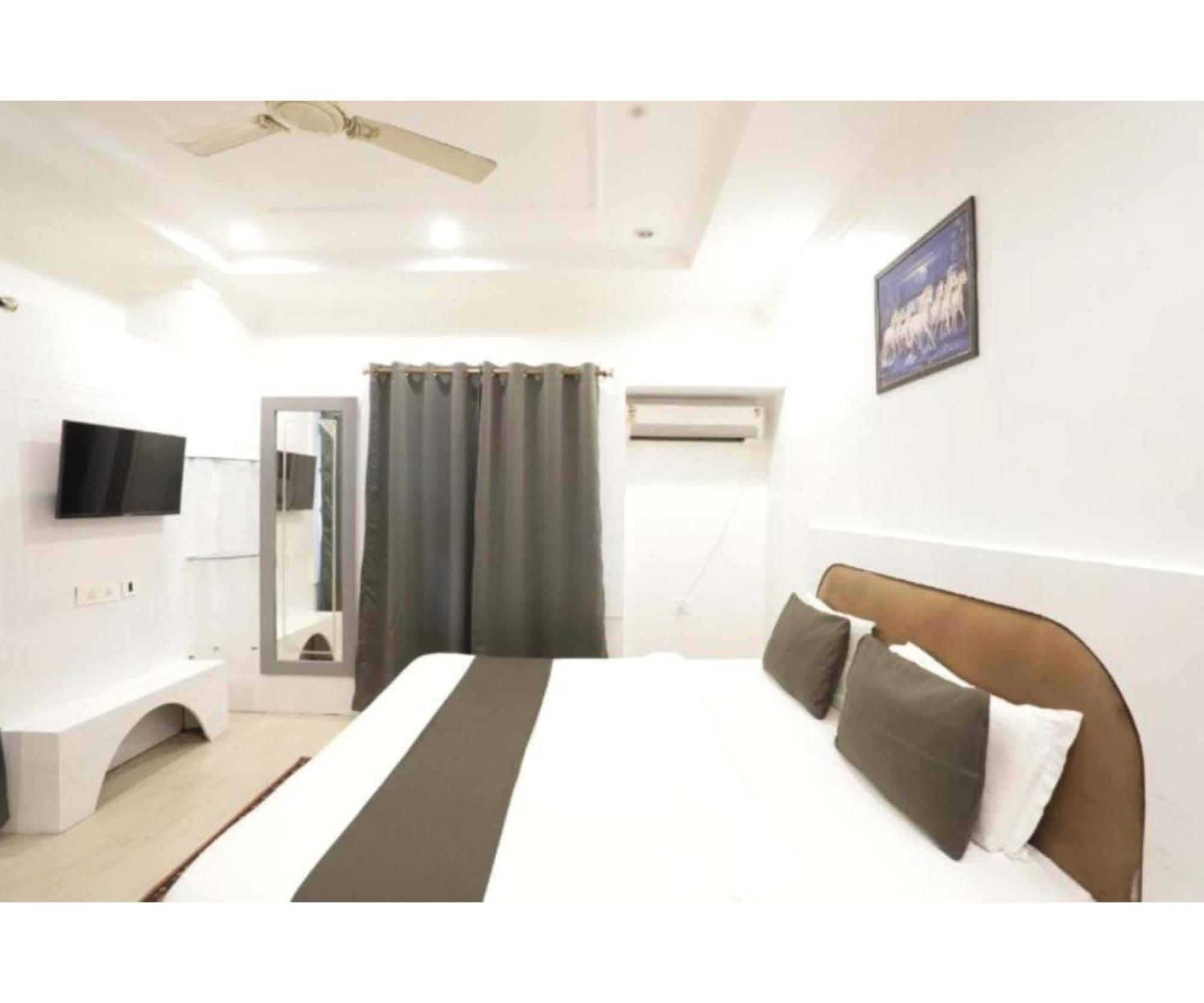 Day S Inn Luxury Stay Near Care Hospital In Budget Friendly Price Best Seller Bhubaneswar Bagian luar foto